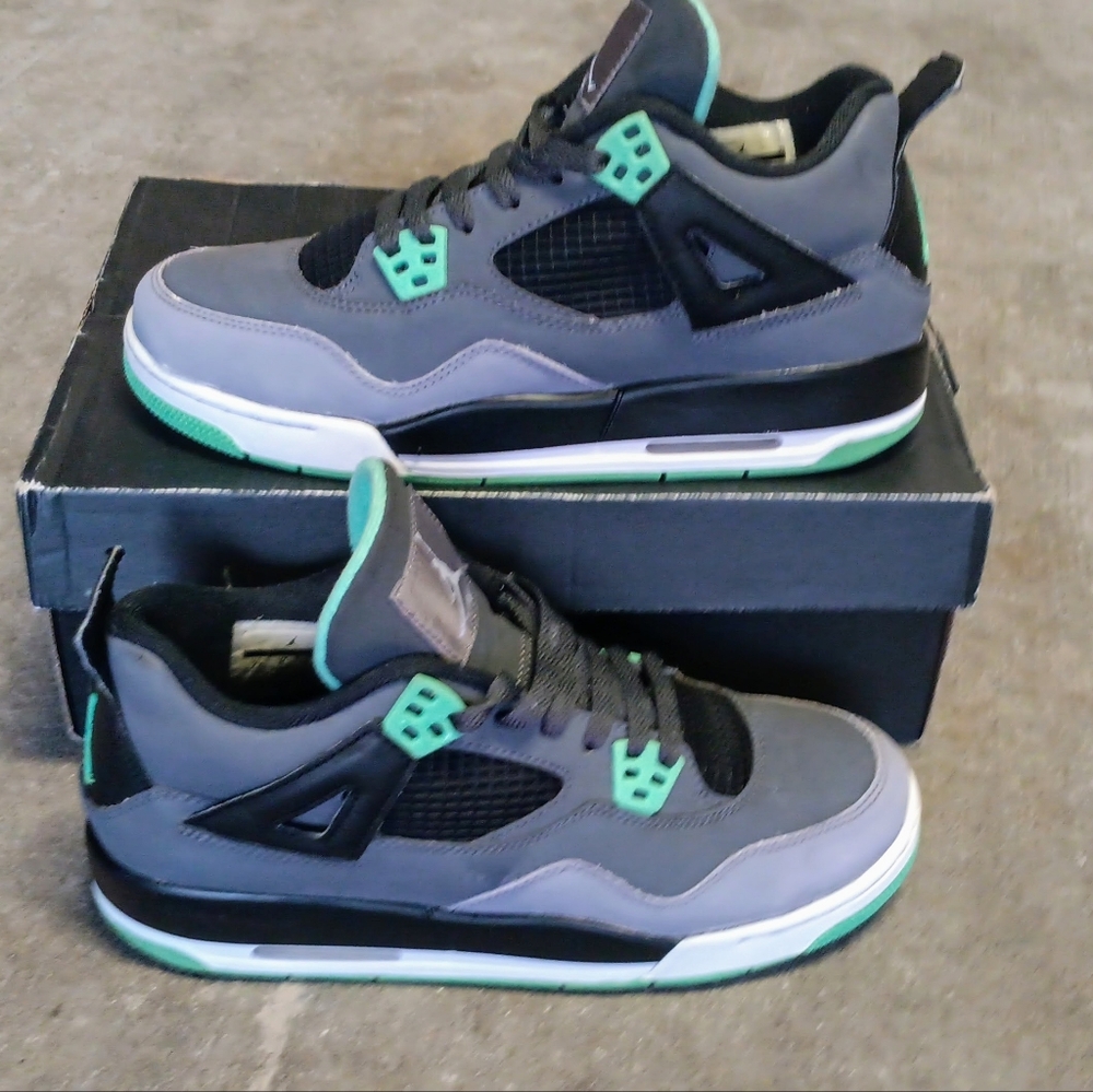 Air Jordan 4 Retro 'Glow in the Dark Green' 7Y (8½W)